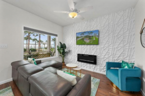 Bayfront Cottage- Pool - Hot Tub - Close to Beach